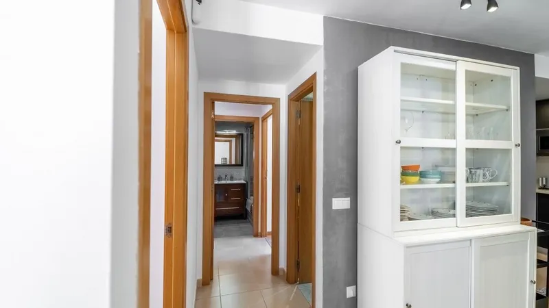Palma de Mallorca - Bright 2 bedroom Apartment for Sale Near Pere Garau. — photo 2