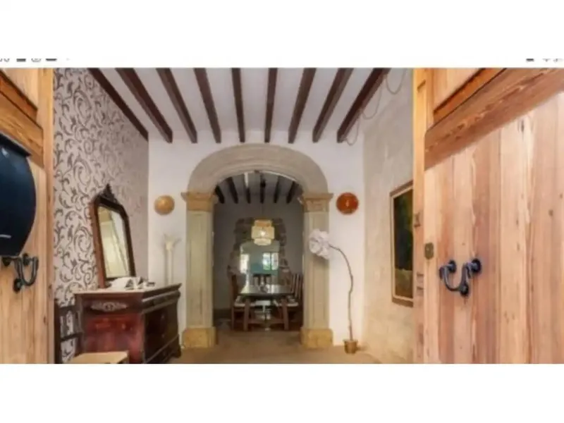 Mallorcan village house with terrace and garage — photo 6