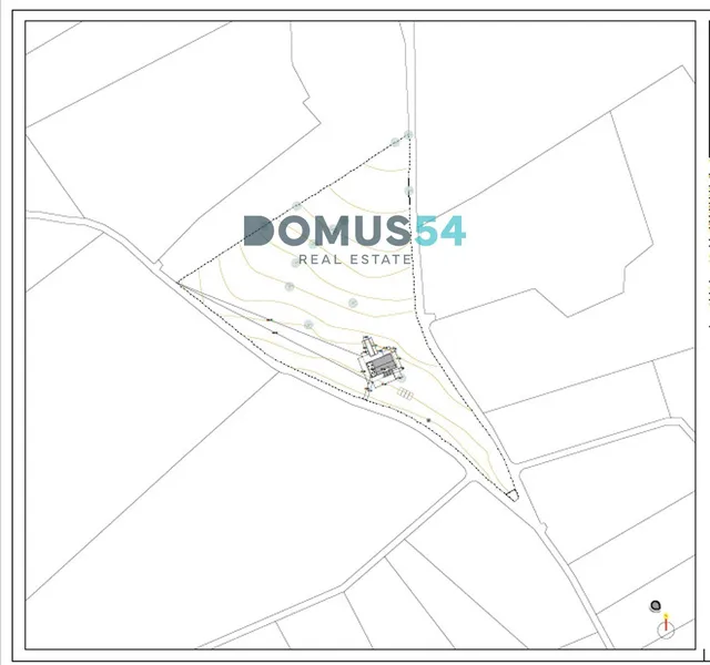 Rustic building plot in Moscari with project and license — photo 4