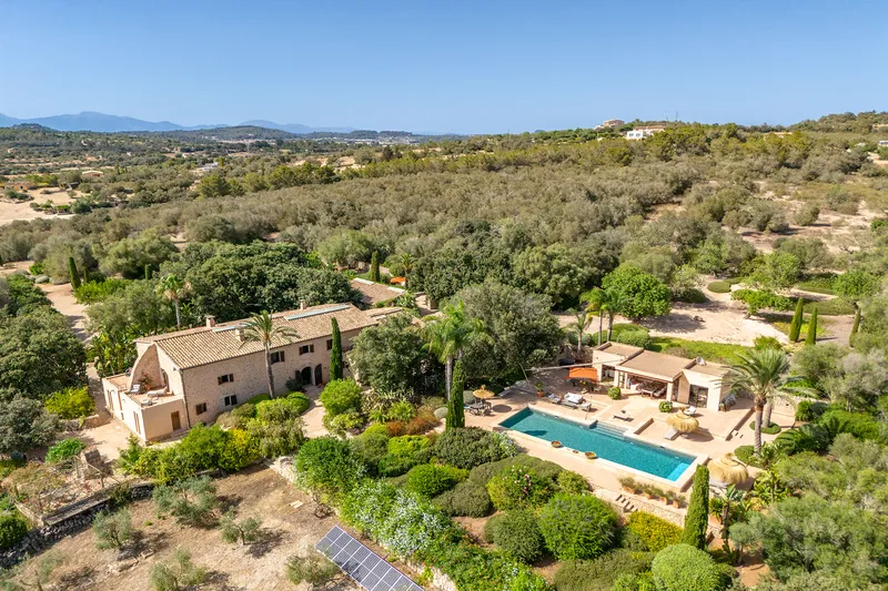 Unique natural stone finca in Porreres with fantastic panoramic views — photo 2
