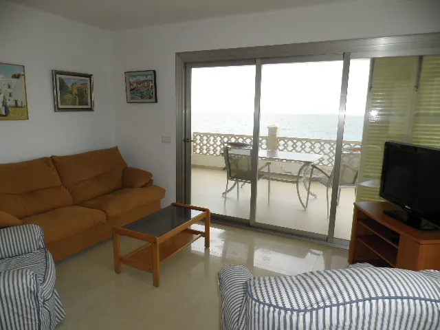 IA-180 Apartment on the first line in Sa Ràpita with sea views — photo 1
