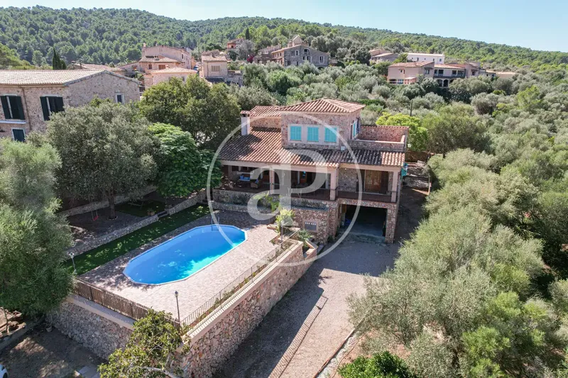 Finca with pool and garden for rent in Ses Coves — photo 1