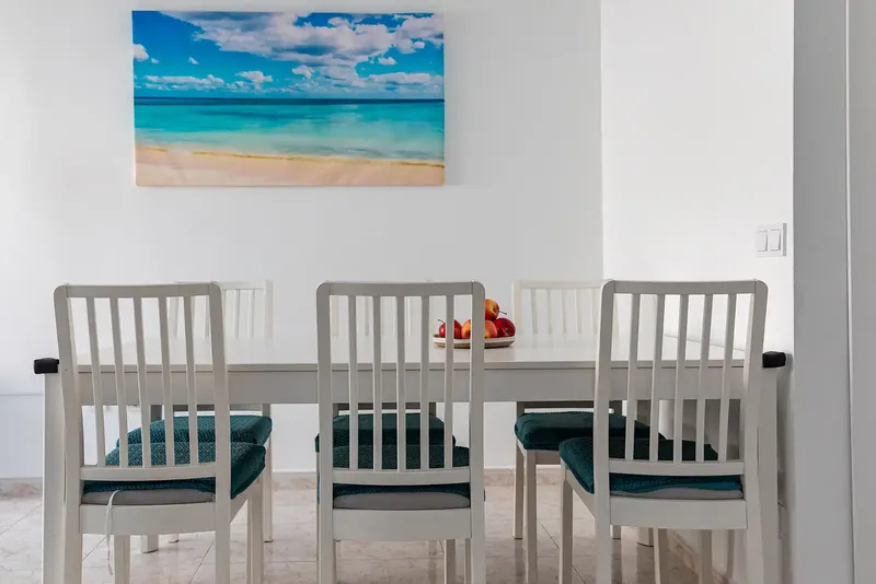 Bright renovated 3-bedroom apartment in La Soledad Sur — photo 10