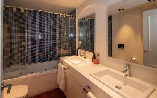 Luxury apartment in la Bonanova with sea views — photo 10