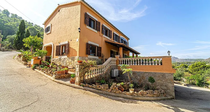 Idyllic finca in Port Andratx – Large plot with horse stables — photo 2