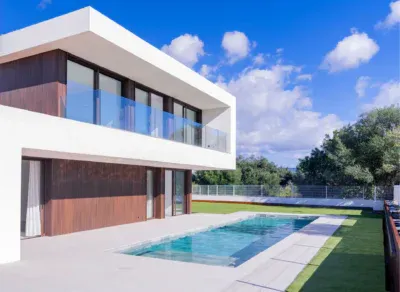 Villa with unobstructed distant views and perfect energy balance — photo 2