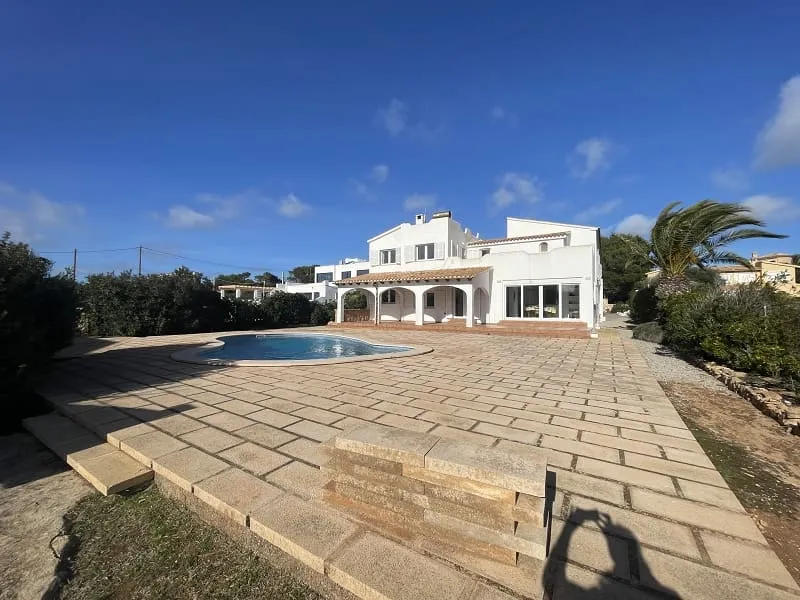 Chalet with unobstructed sea views — photo 3