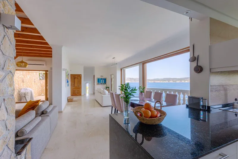Exclusive Villa for Sale in Mallorca in Santa Ponsa — photo 5