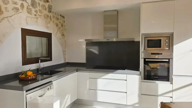 Located in the picturesque and quiet village of Caimari, just 4 km from Inca and at the foot of the Serra de Tramuntana, this property is a — photo 7