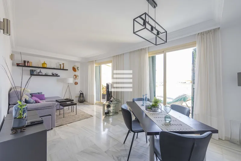 Penthouse for sale in an excellent location in Puerto de Alcudia, Mallorca. — photo 1