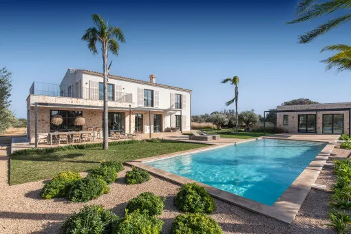 Portocolom, Mediterranean new-build finca with high-quality fittings and large pool near Portocolom — photo 2
