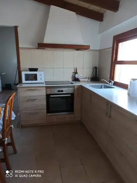 finca de tres habitaciones, tres baños muy cerca de pollensa, puerto pollensa y Alcudia. a 300 metros de la bahía. se alquila para todo el a — photo 2