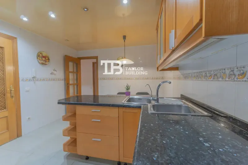 Apartment for sale in Palma de Mallorca, Balearic Islands, in the S’Escorxador area. A spacious and functional home with 153.00 m2 — photo 7