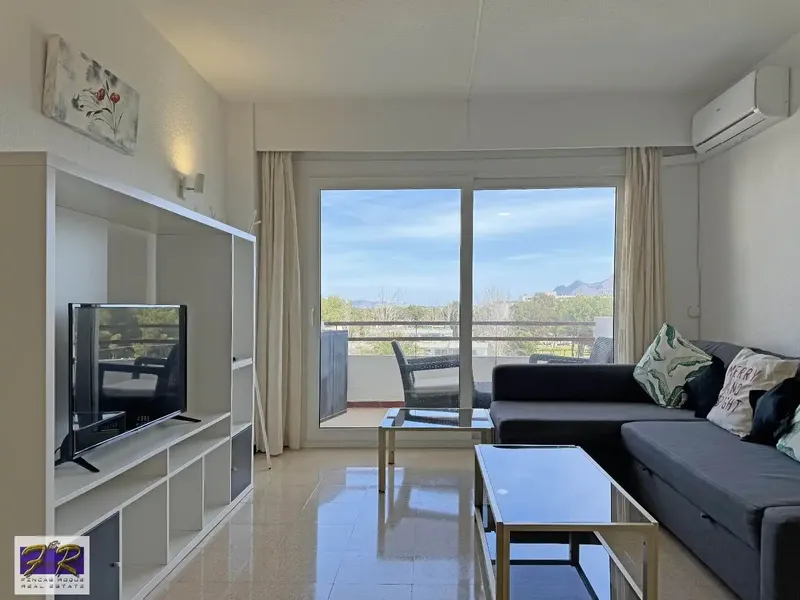 Discover this wonderful investment or residence opportunity in one of the most coveted residential complexes in the area. This imp — photo 2