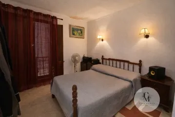 Authentic Mallorcan house with patio, terrace and private garage - Four bedrooms and great renovation potential in the center of Pollença — photo 11