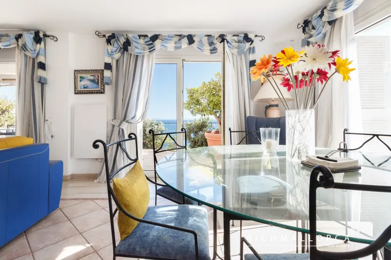 Ground floor with garden & sea views — photo 8