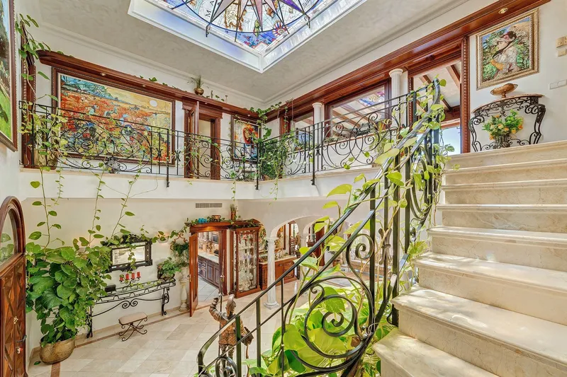 Luxury estate with spectacular sea views — photo 4