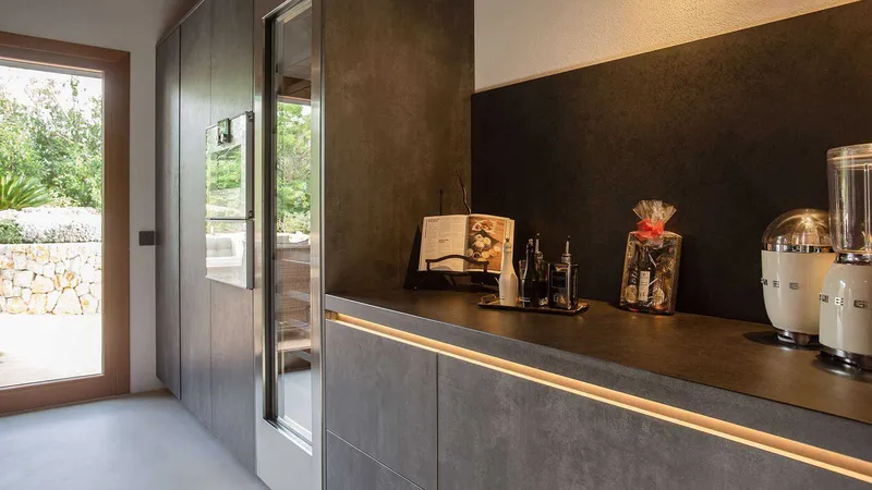 Exclusive finca in Artà with saltwater infinity pool, ETV license and panoramic views — photo 10