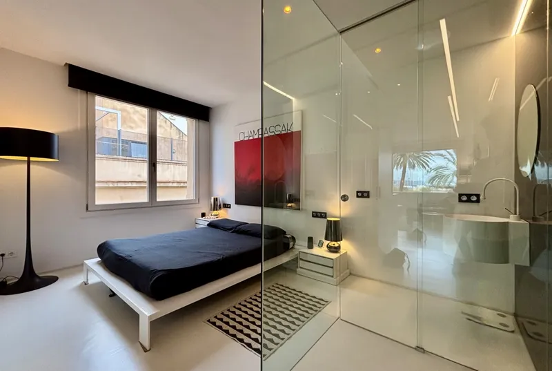 Modern apartment with sea views in Palma — photo 9