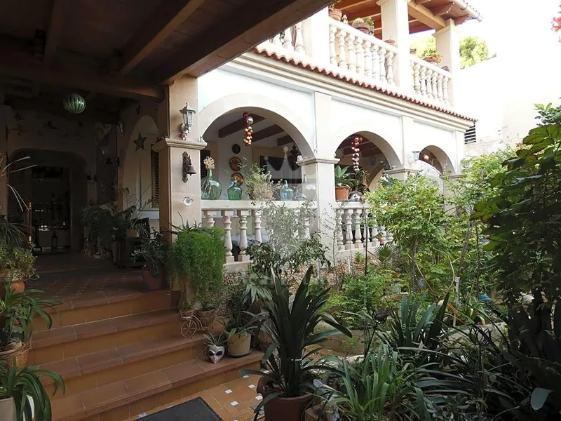 Beautiful single-family home in Son Espanyolet with 2 floors, garage, basement and solarium terrace — photo 2