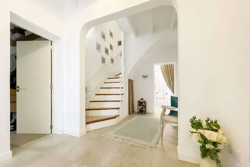 This exceptional late 18th-century village house is located in one of the most coveted spots in the old town of Artà — photo 3