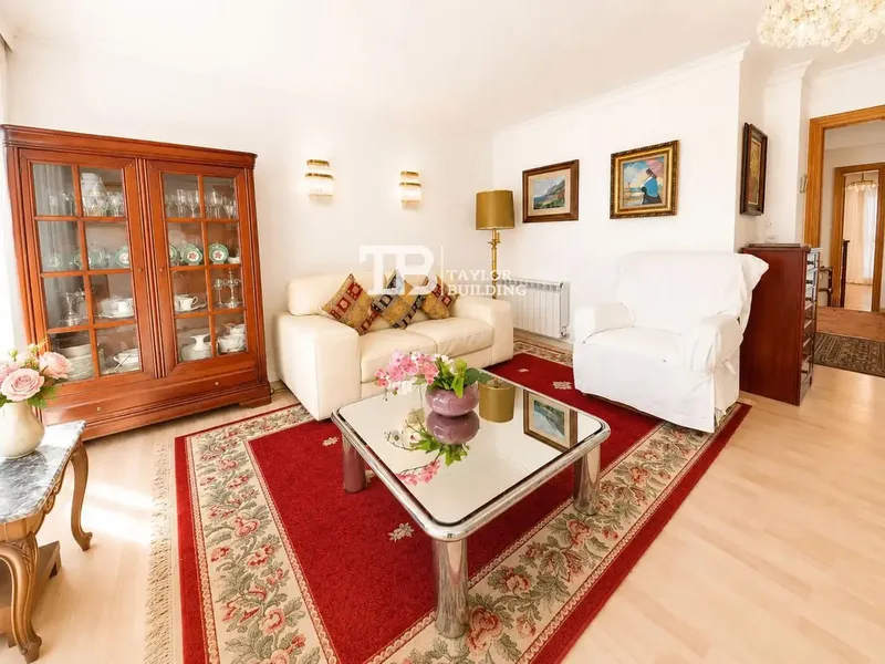Taylor Building Real Estate presents this magnificent ground floor located in the exclusive and quiet residential area of Son Caliu, one of the — photo 3