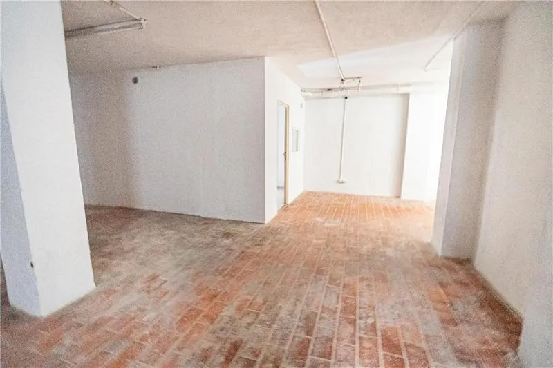 Duplex commercial premises in Plaza Barcelona — photo 2