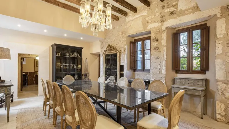 Historic estate in Llucmajor – with 27 hectares of private land and cypress avenue — photo 8