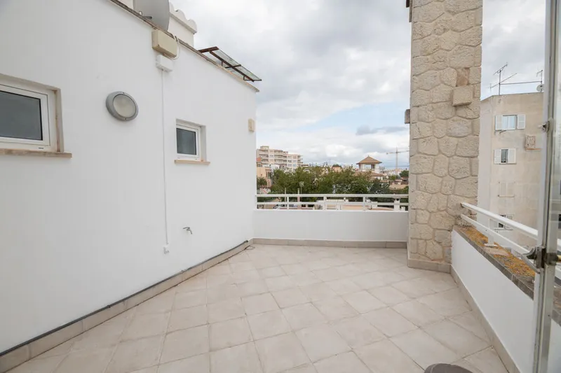 Bright Two Bedroom Apartment with Terrace in Terreno - Long Term Rent, Only Available for a Couple — photo 7