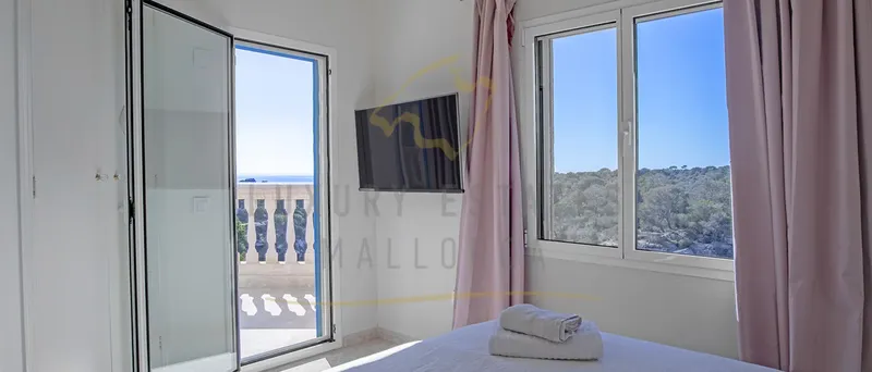 Renovated villa in Cala Pi in first sea line with vacation rental license — photo 9