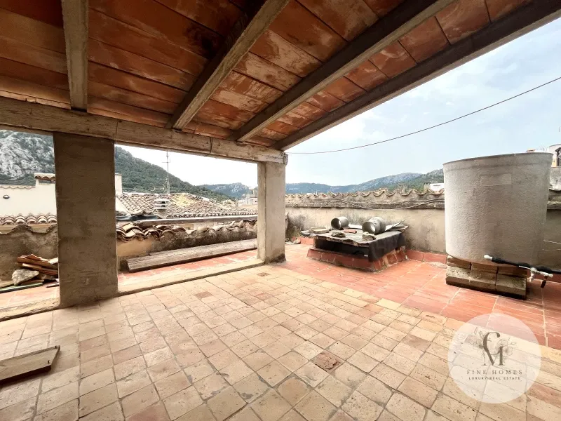 Duplex House and Commercial Premises a Few Meters from Calvario — photo 1
