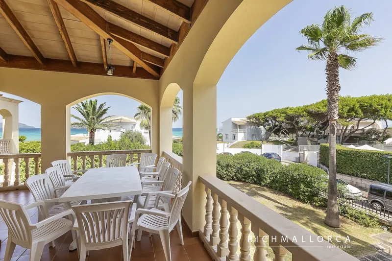 Deluxe villa with rental licence in Playa de Muro — photo 11