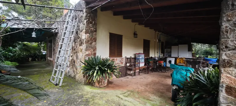 Rustic estate of 10,735 m² located in the municipality of Sencelles, accessed from the old road of Sineu. On the estate there is a house — photo 6