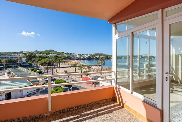 Frontline penthouse to renovate for sale in Santa Ponsa, Southwest Mallorca — photo 4