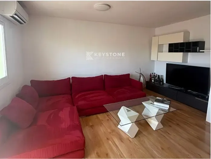 Piso en alquiler de 2 habitaciones en Llevant, Polígon de Llevant — photo 2