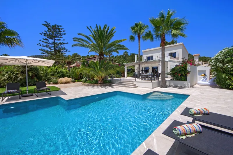 Mediterranean villa with holiday license and sea views in Port d’Andratx — photo 1