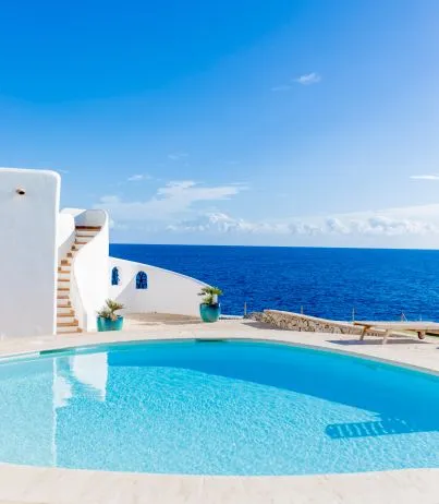 Fantastic seafront villa in a privileged location in Cala d'Or — photo 1