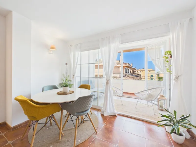 Bright One-Bedroom Penthouse Apartment with Communal Swimming Pool in Puig de Ros — photo 5