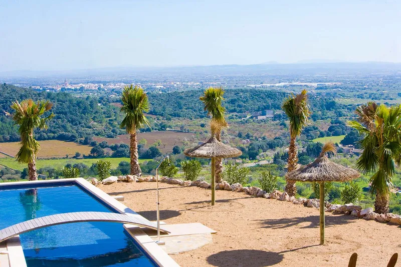 Luxury estate on 50,500 m² land for rent — photo 5