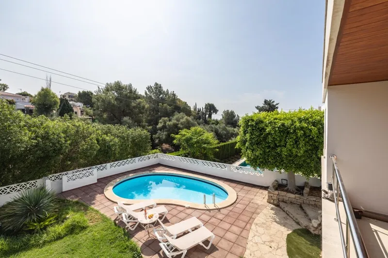 Refurbished Duplex Penthouse with Communal Swimming Pool in Bonanova — photo 7