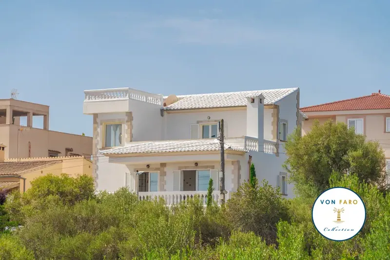 Luxury property — photo 1