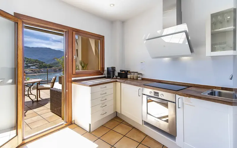 This well-kept and spacious villa in Puerto de Sóller, exclusively for sale with us, offers fantastic views of the Sierra de Tramuntana — photo 8
