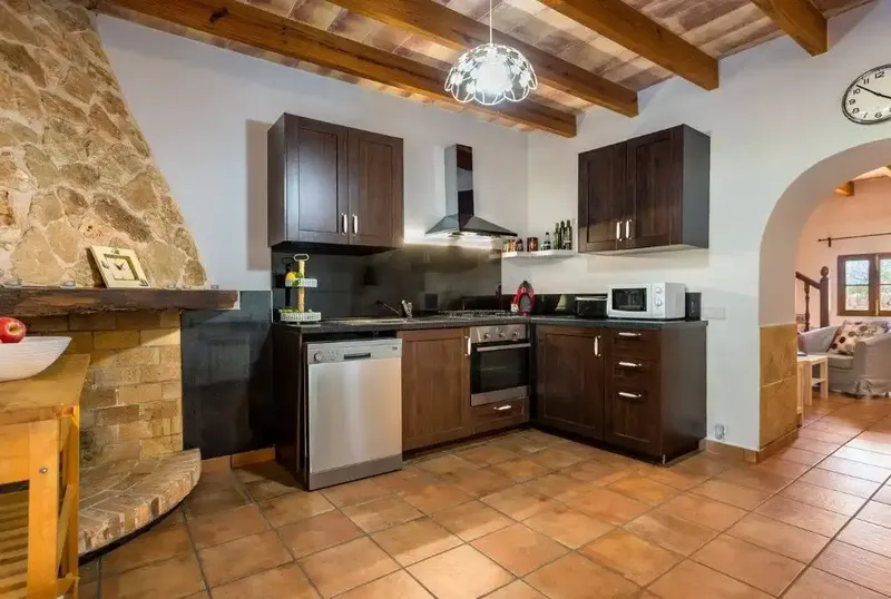 Discover the charm of rural life with this impressive rustic finca for rent, located between the picturesque villages of Santanyí and C — photo 6