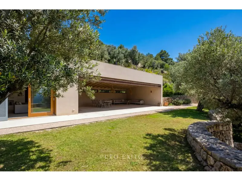 Located in the heart of the Sierra de Tramuntana, a UNESCO World Heritage Site, this property offers an exceptional combination — photo 7