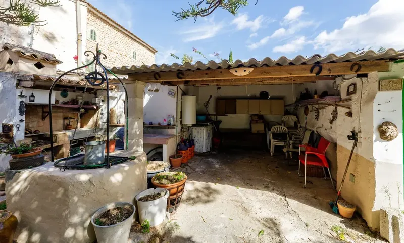 Majorcan house in Soller for renovation — photo 4
