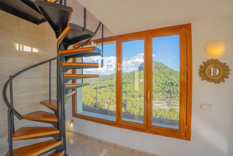 Property for sale in Puigpunyent, Galilea area, Balearic Islands. Opportunity offered by Taylor Building. Good condition — photo 10
