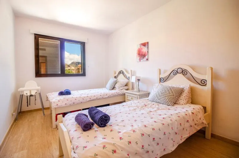 Sold by our company Great size 4 bedroom apartment with lift and swimming pool on the main square of Puerto Pollensa — photo 7