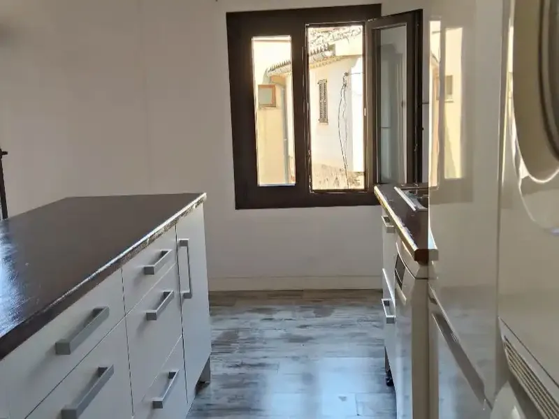 Characterful apartment with mountain views — photo 1