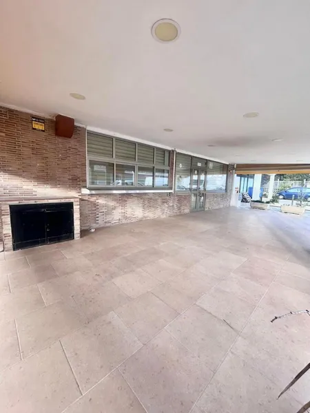 Home + commercial premises with terrace on the 3rd line from the sea — photo 4