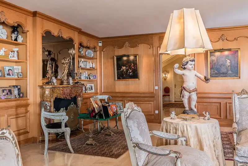 This exclusive property in Genoa impresses with its stunning views of the entire Bay of Palma and offers great privacy, although it b — photo 8